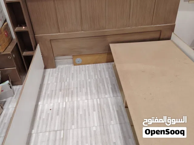 سرير نوم كبير 200×200 بحالة جيدة جدا