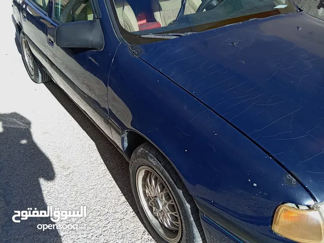 Used Opel Vectra in Jerash