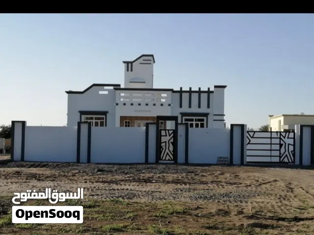 منزل للبيع في ولاية المصنعه. يوجد اثاث بالكامل بالقرب من الخدمات وشارع العام