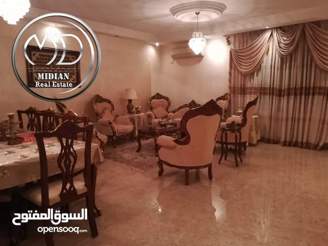 شقة ارضية للبيع الجاردنز مساحة 250م مع ترس و حديقة 150م سوبر ديلوكس بسعر مميز