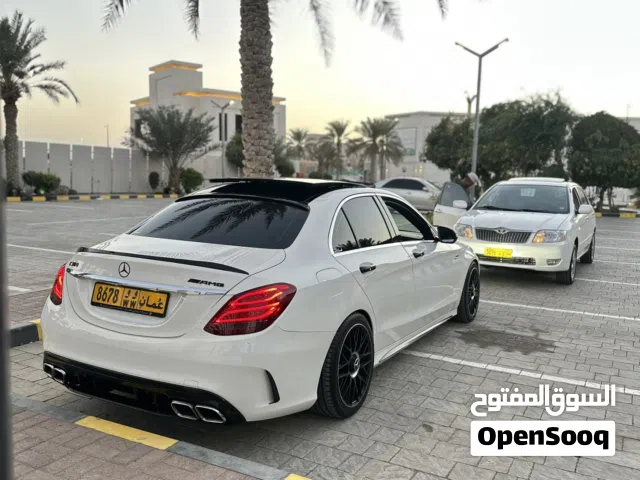2015 مرسيدس بنز الفئة-C C 300