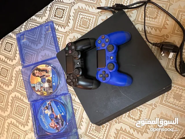 بلايستيشن 4 جديده ونظيفه