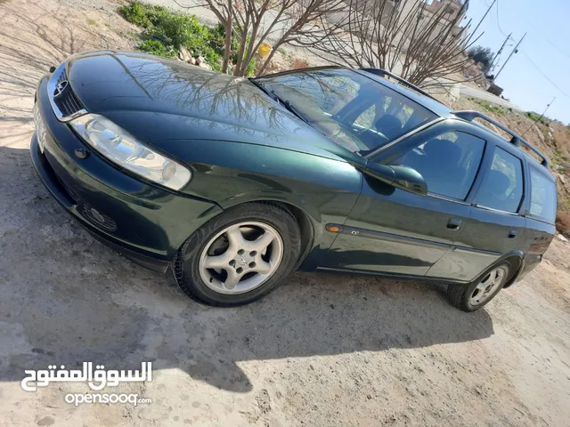Used Opel Vectra in Zarqa