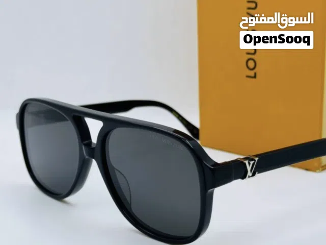لويس فيتون غير مستخدمه كامله المرفقات