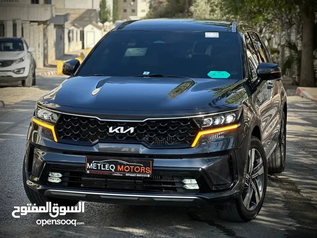 سرينتو ترخيص 2022.بنززين +كهربا .فل الفل .بانوراما .4*4..ماتور 1600. سبع ركاب .مش منمر .رام لله او