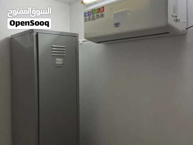 غرفه مفروشة مع دورة مياة بمدخل مستقل للايجار (شامل كهرباء وماء)