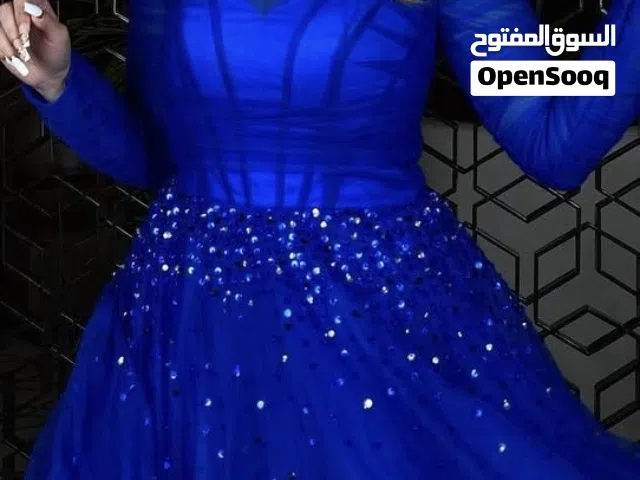 فستان سهرة راقي للبيع