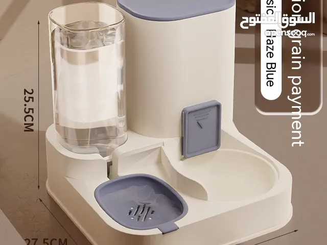 مأكل ومشرب للكلاب والقطط