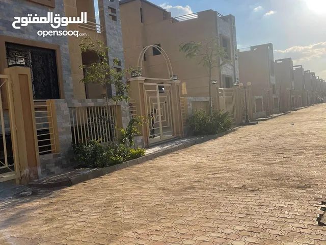 430 m2 4 Bedrooms Villa for Sale in Giza Sheikh Zayed