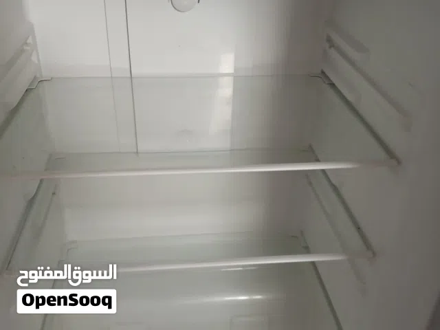 ثلاجه شبه وكاله بسعر حرق للبيع الرجاء التجار ما حدا يرن