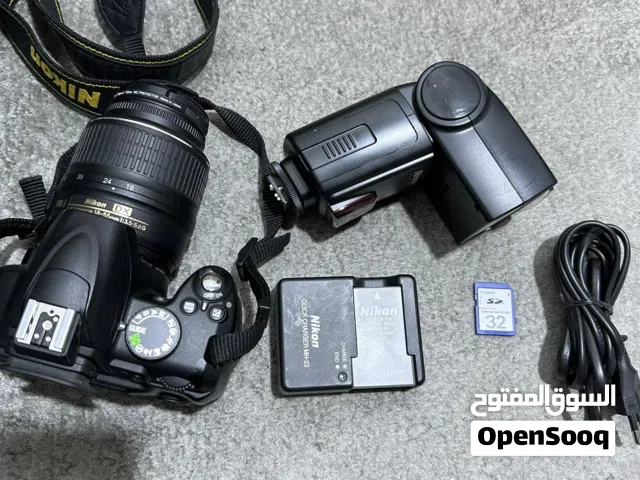 كاميرا نيكون D3000