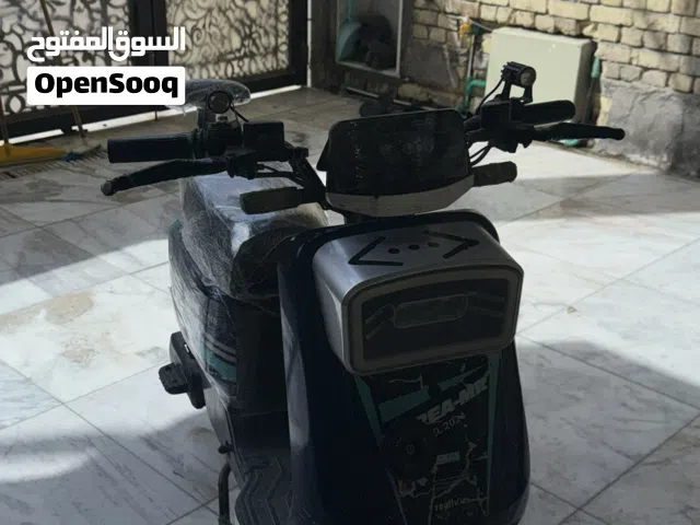 للبيع نضيفه جدا   وبي مجال قليل حك جيه اسم دراجه R7 موديل2024