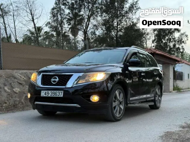 2016 Nissan Pathfinder SV