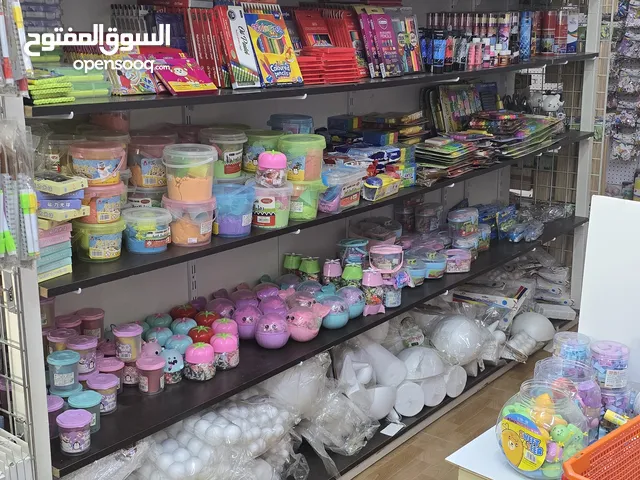للبيع مكتبة مدرسية في مدينة دبا الفجيرة