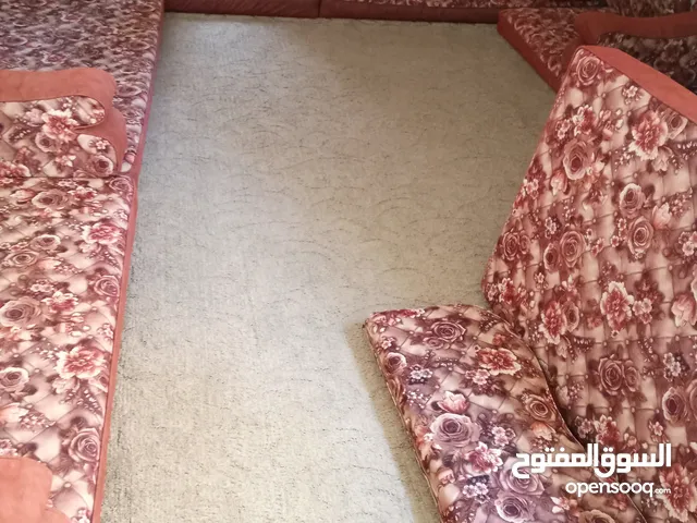 مجلس للبيع بحاله ممتازه البيع بداعي السفر