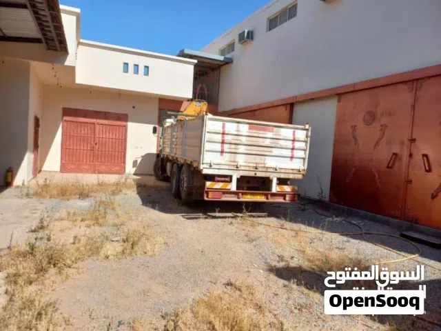 مخزن للايجار خرسانه مشروع الهضبه دور اول 120م ومخزن اخر نفس مكان دور تاني سندوتش220م