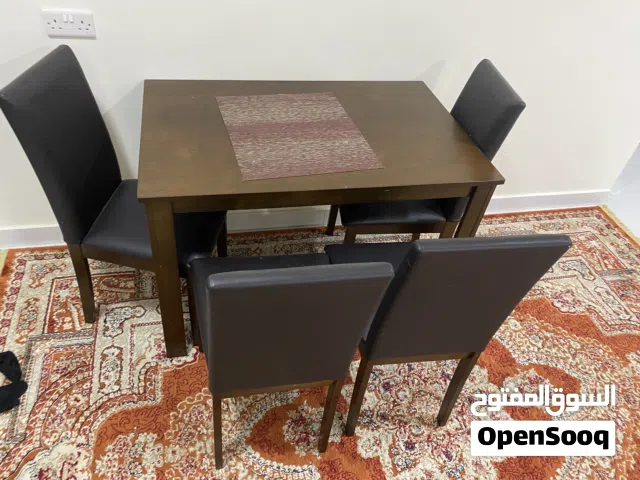 طاولة طعام جديده