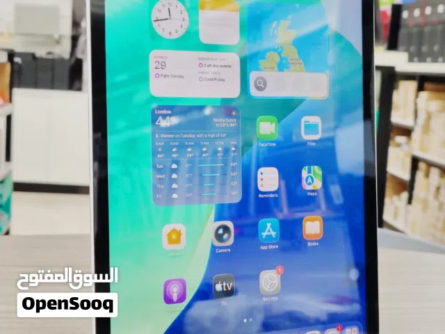 Used iPad 9th Gen in Oman  10.2 Inch Display  9th Generation