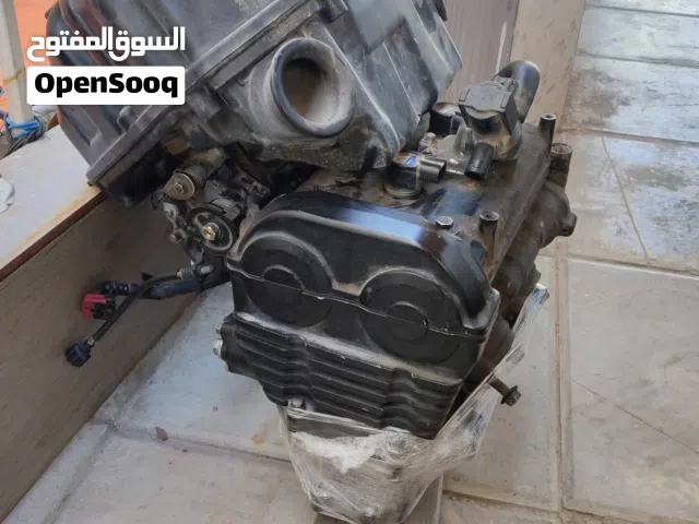 قطع غيار دراجات ناريه كوازكي وسوزوكي واخرىkawasaki ,suzuki,  ويوجد خدمة صيانه