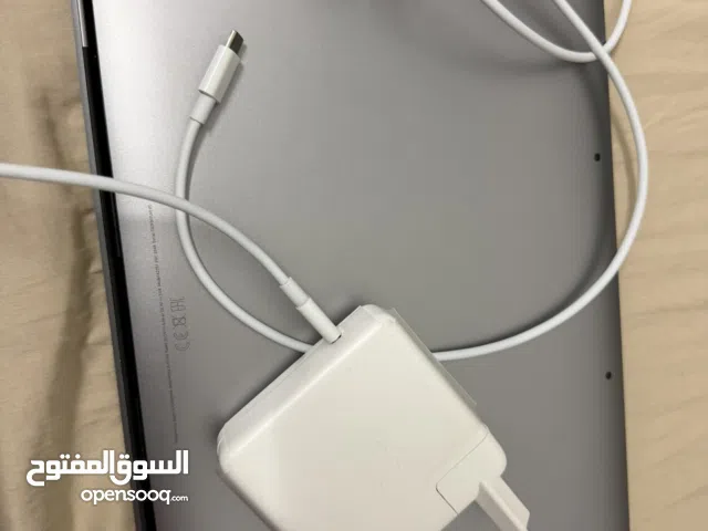 MacBook Pro 2020 i7 32Gb ram ssd 512