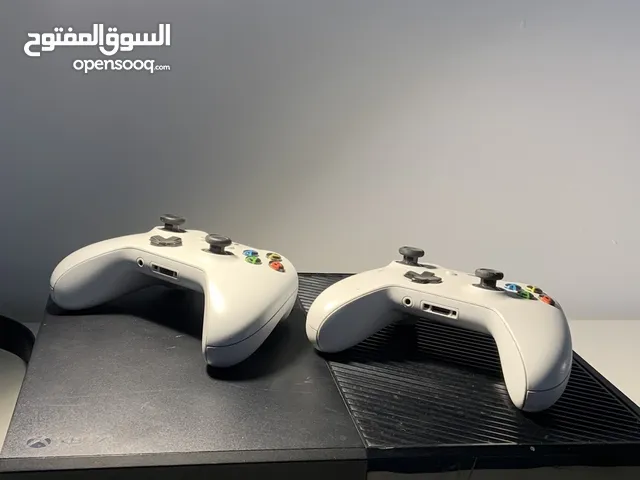 اكس بوكس ون مستعمل حالته ممتازه بسعر ممتاز