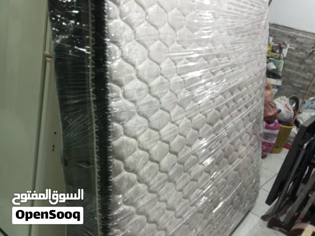 فرشة تخت مجوز ضغط عالي بحال الوكالة موجودة في الزرقاء الجديدة للبيع
