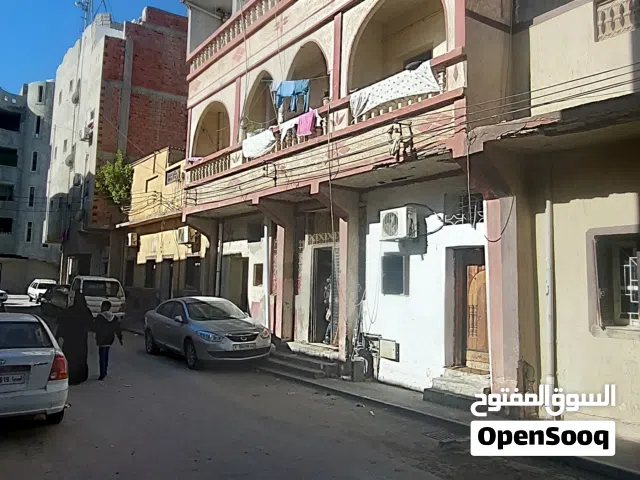 منزال متكون من 3 طوابق منه 2 استوديو