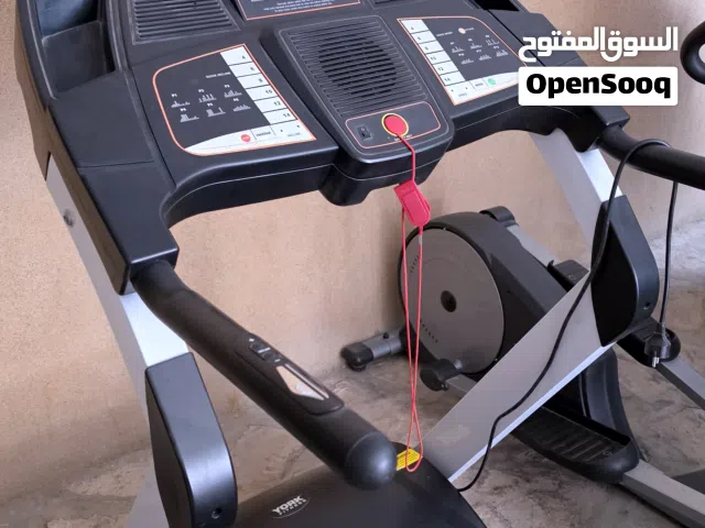 تردمل Treadmill و جهاز تجديف Rowing machine مستعملين للبيع