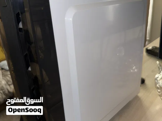 Pc case comes with 4 fans (cleaned)