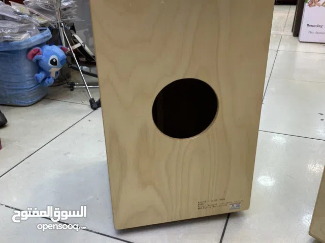 آلات موسيقى الات ايقاعية الات نقرية الات وترية طبلة  كاخون اورغ كمان جيتار عود  قانون طبول