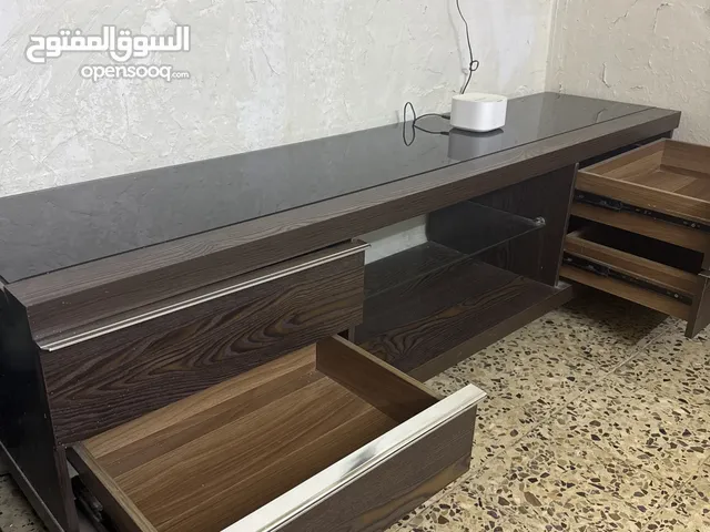 طاولة شاشة فخمه