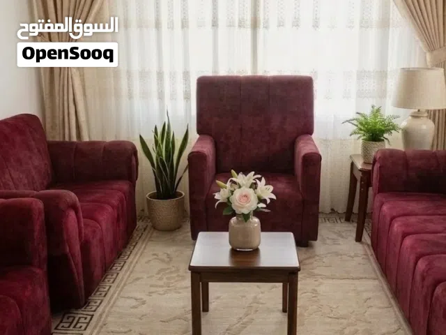 طقم كنب بحالة جيدة