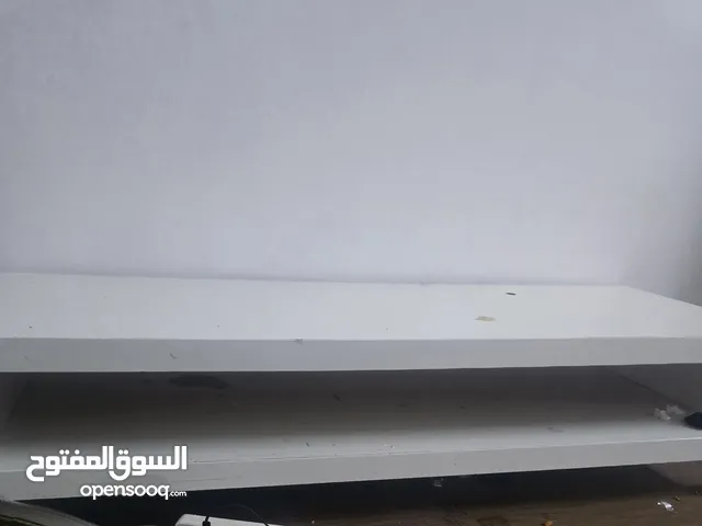 طاولة تلفزيون خشب مستعمل اللون ابيض