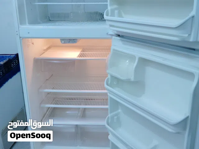 نبيع ثلاجه فرجدير امركي 22 قدم بحاله ممتازه معا التوصل التشغيل والكفاله تبريد وتجميد قوي معا التوصيل