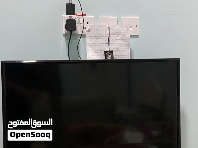 شاشة TCL بحجم 32 بوصة LED بحالة ممتازة للبيع