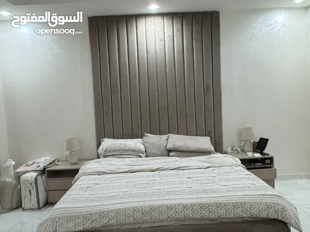 غرفة نوم نظيفه جداا