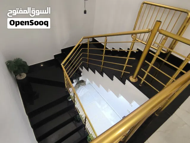 350 m2 5 Bedrooms Villa for Sale in Tripoli Souq Al-Juma'a