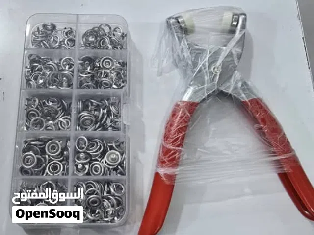 احصل على كماشة تثبيت الأزرار المعدنية المجوفة بالضغط، تتيح لك تثبيت الأزرار