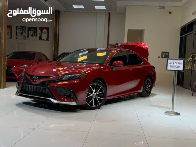 تويوتا كامري 2021 SE بحالة ممتازة العزاوي موتورز لتجارة السيارات