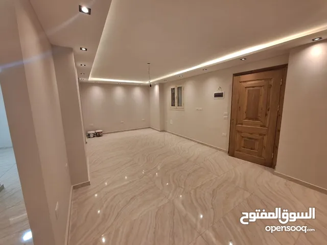 مقر رخصة إداري للإيجار فرصة للعيادات وشركات السياحة (سابا باشاعلي الترام مباشرةً ميزان 25الف