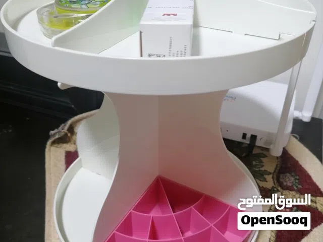 منظم مكياج بريالين