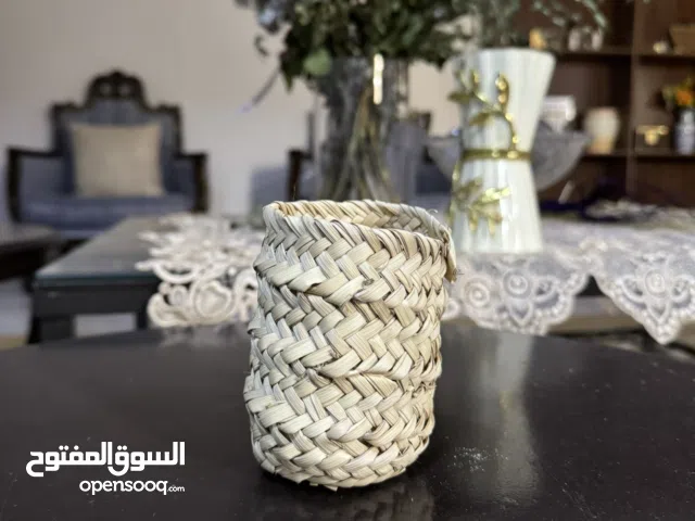 زمبيل صغير صناعه يدوي ابيض ملون