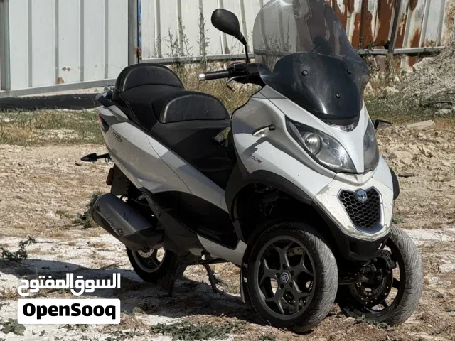 2018 Piaggio MP3 400