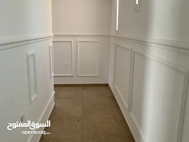 270 m2 5 Bedrooms Apartments for Rent in Tripoli Al-Seyaheyya