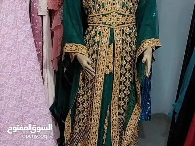شروة فساتين سهره للبيع بسعر ممتاز