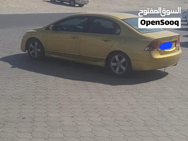 سيارة هوندا سيفيك 2007 للبيع بأفكار خليجية ومرخصة بداخلية فضية وكماليات حديثة