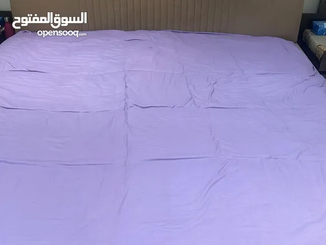 سرير مع ماترس bed with mattress