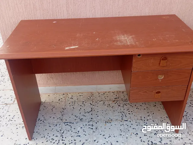 طاوله مكتب للبيع