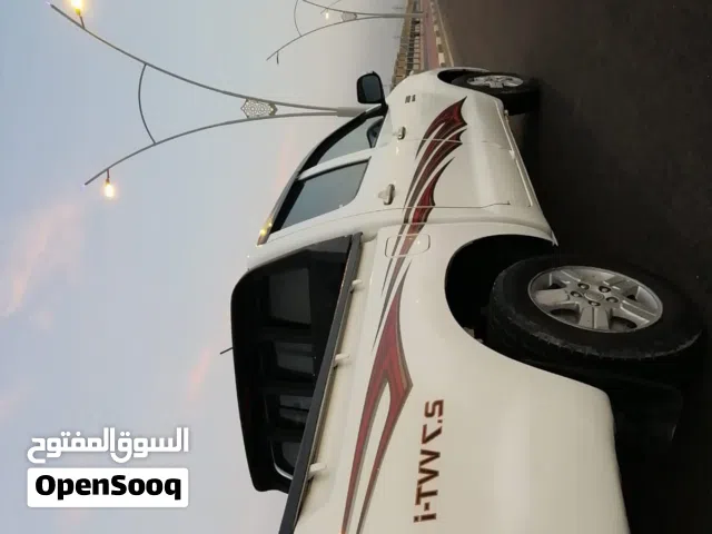 2014 تويوتا هيلوكس GL
