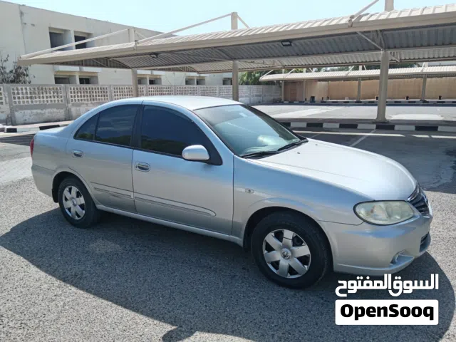 2011 نيسان صني SL